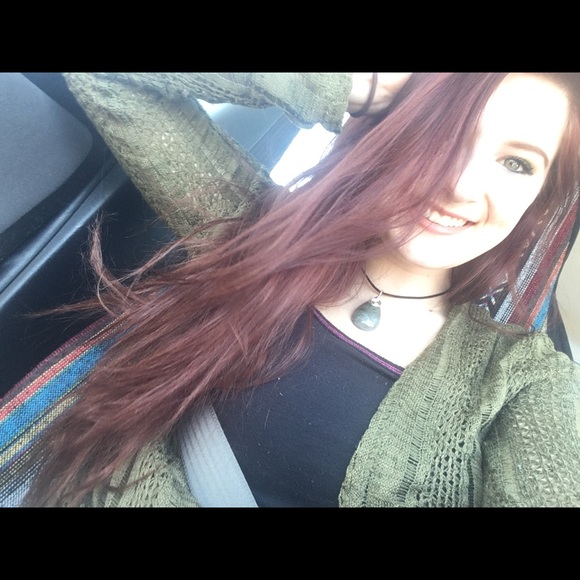 Meet your Posher, Jessy - Picture 2 of 3